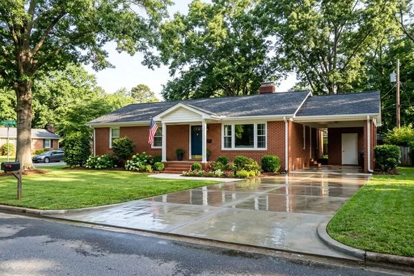 Clean brick ranch home after pressure washing in Raleigh NC